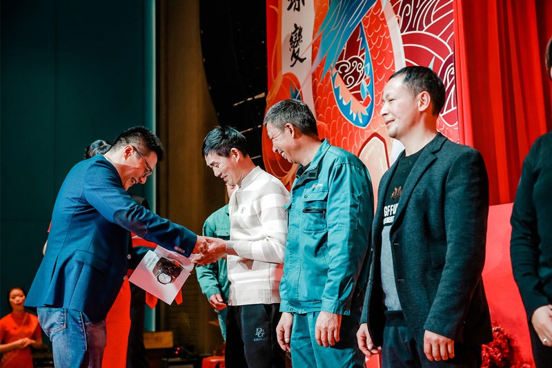 巅峰国际官网-钻营健全,你我一路成长