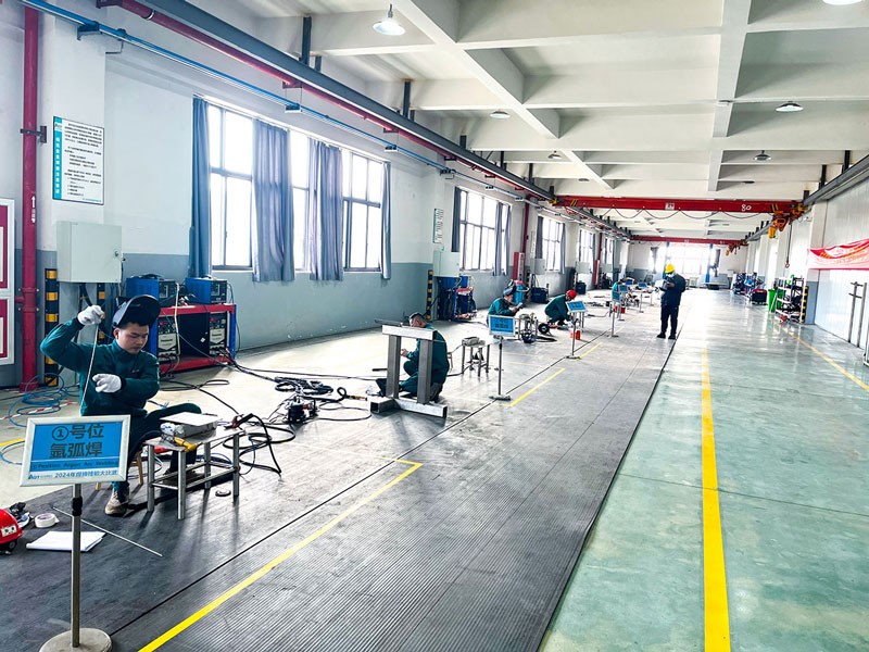 巅峰国际官网-钻营健全,你我一路成长