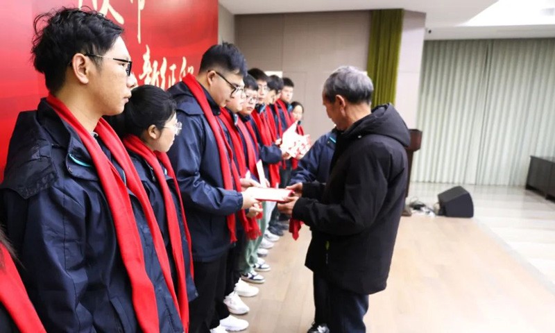 巅峰国际官网-钻营健全,你我一路成长