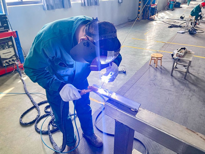 巅峰国际官网-钻营健全,你我一路成长