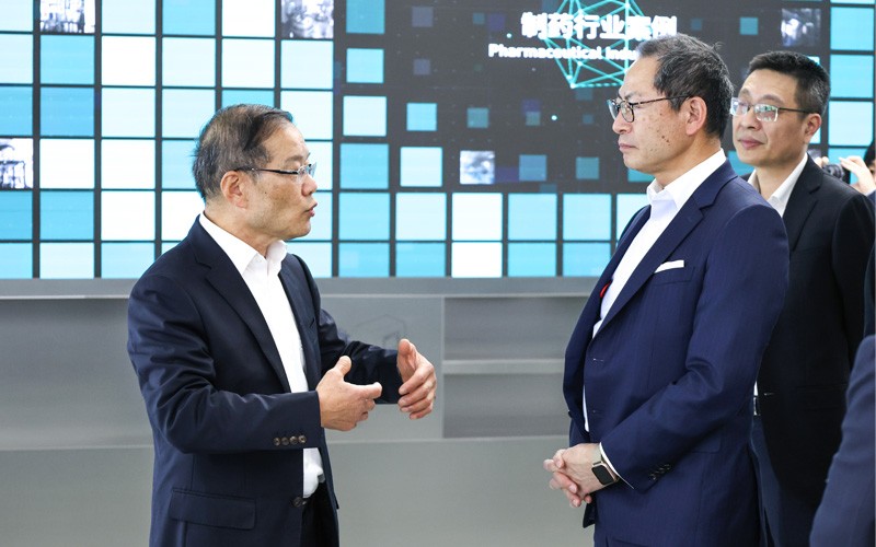 巅峰国际官网-钻营健全,你我一路成长